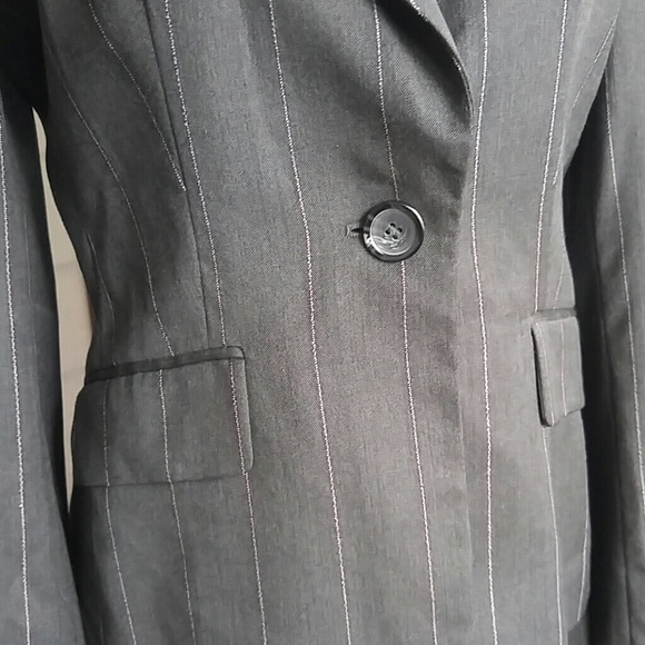 Blazer - Picture 2 of 7